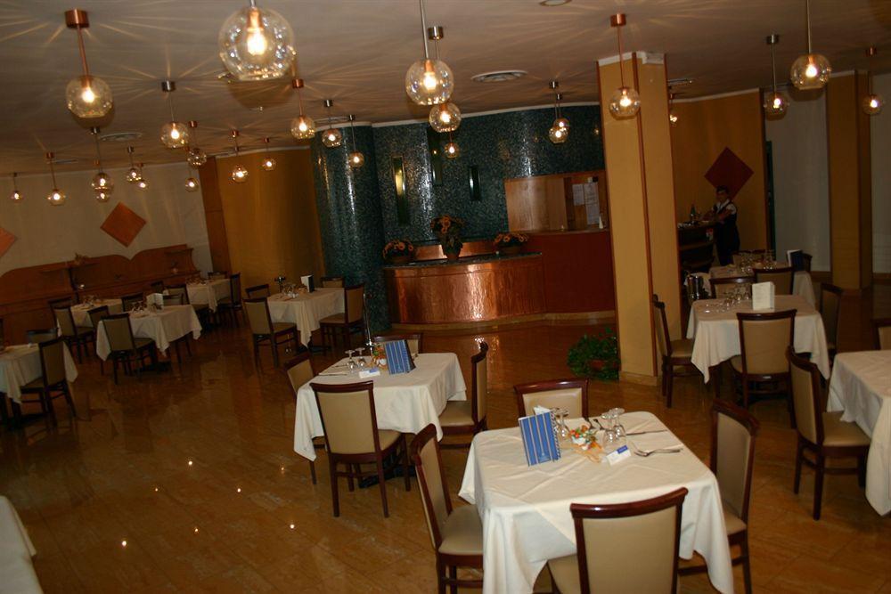 Millennium Gold Hotel Napoli Bagian luar foto