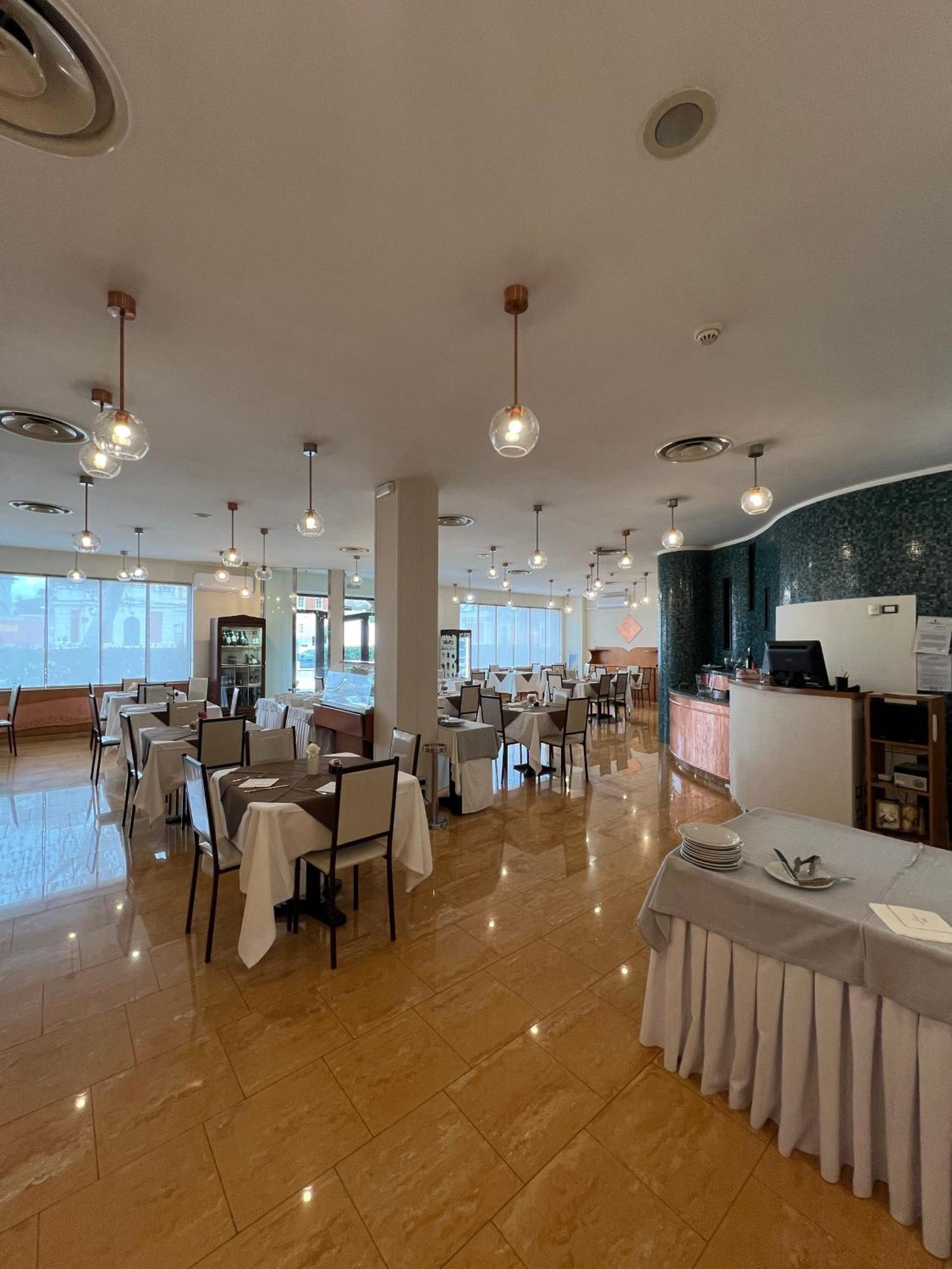 Millennium Gold Hotel Napoli Bagian luar foto
