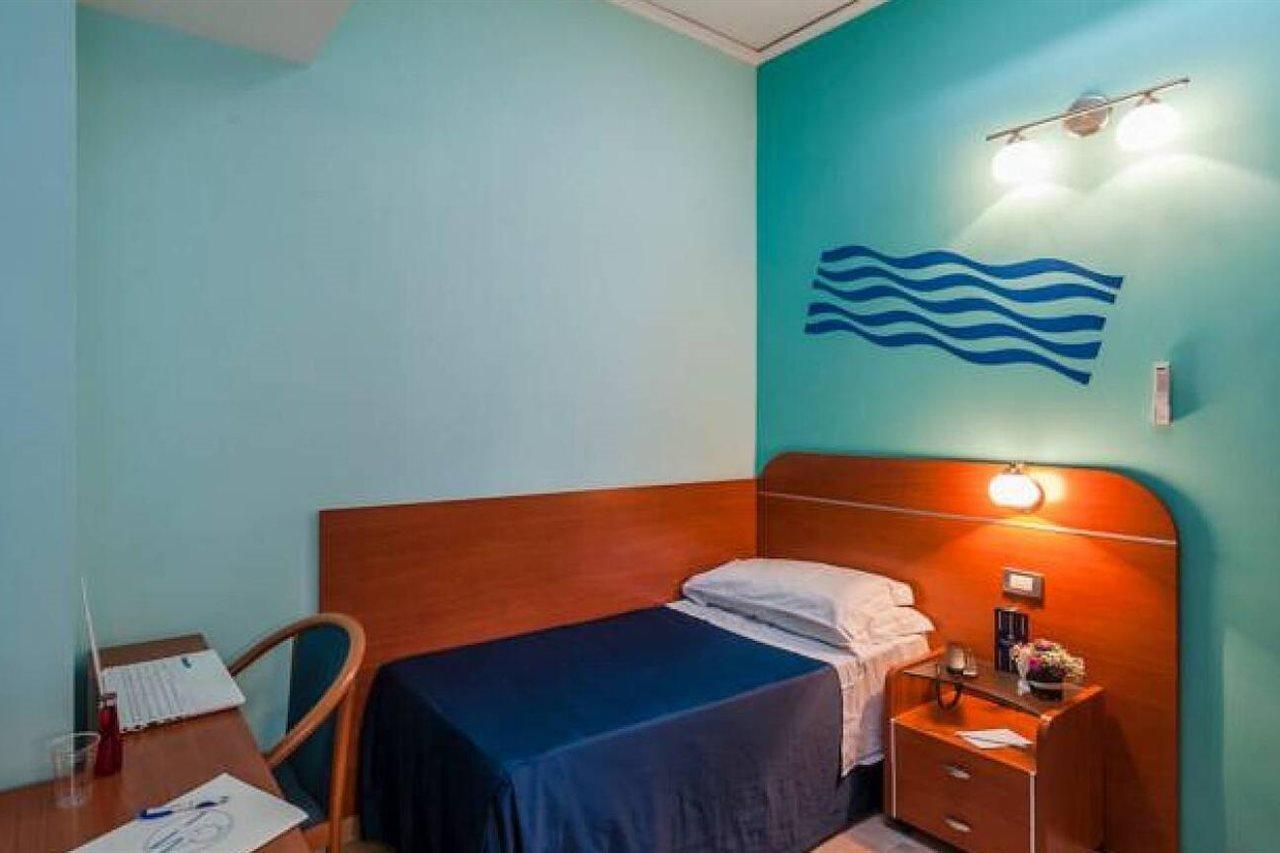 Millennium Gold Hotel Napoli Bagian luar foto
