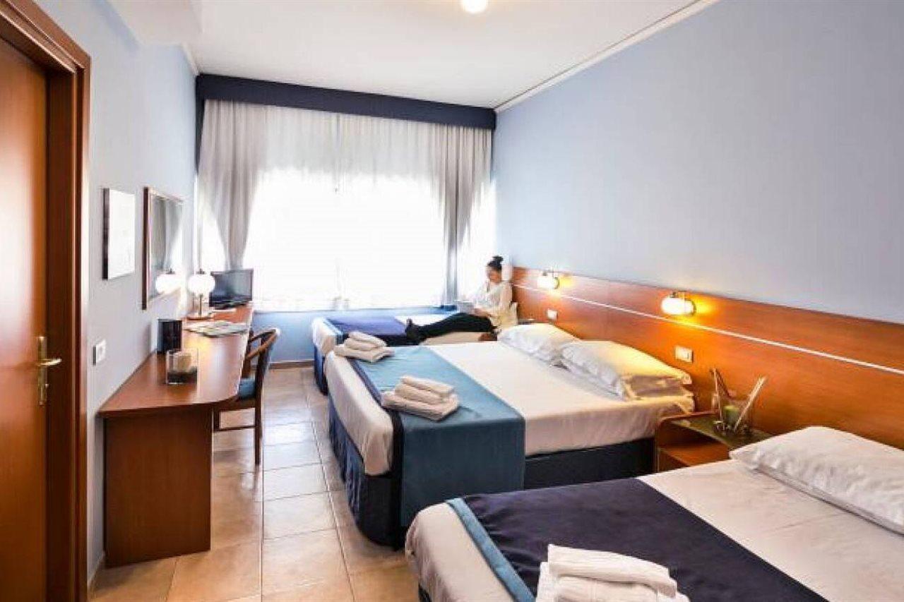 Millennium Gold Hotel Napoli Bagian luar foto